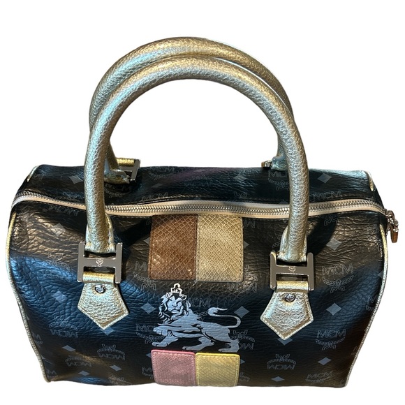 MCM VISETTOS LION PRINCESS BOSTON BAG GUC - Picture 2 of 13